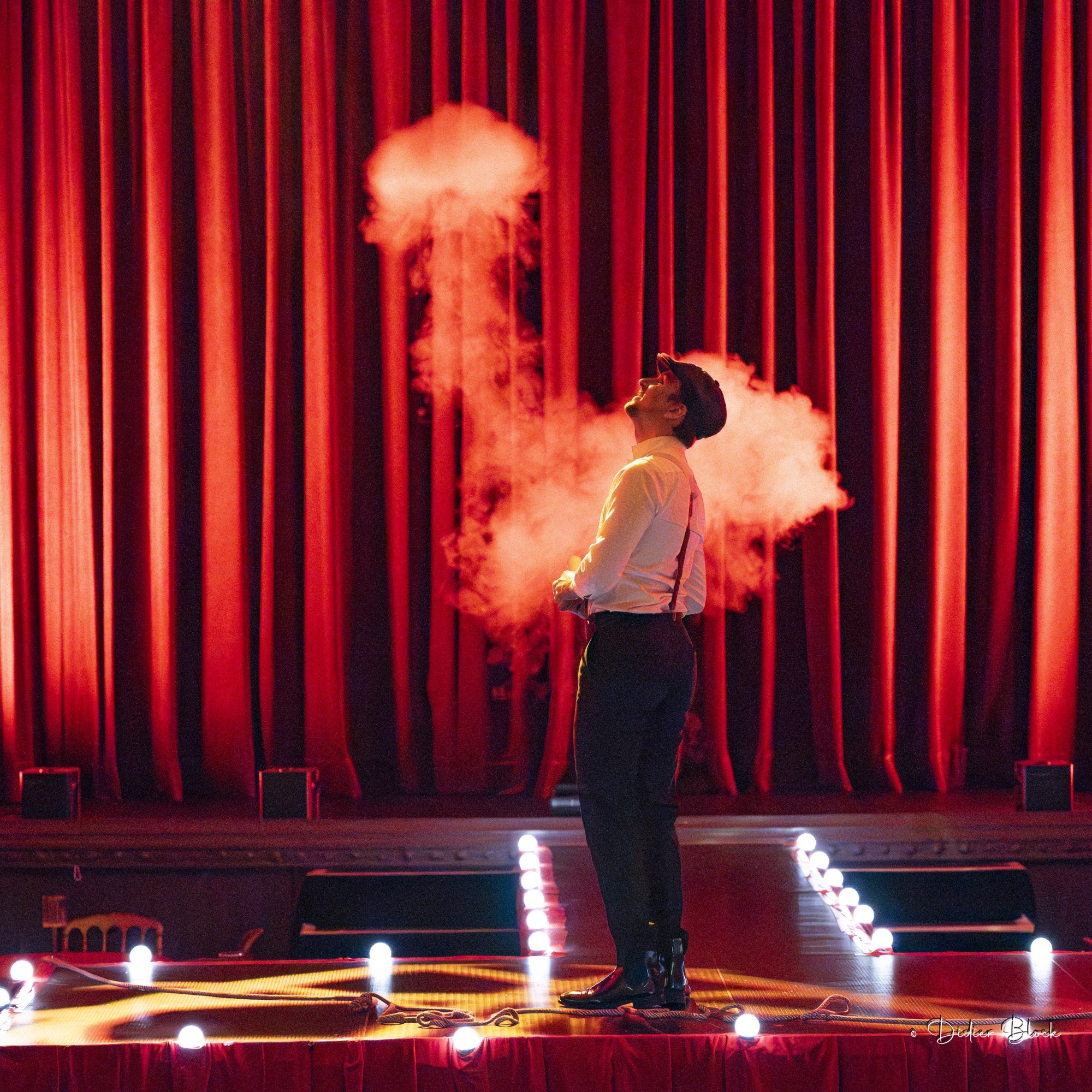 Maxime Mandrake dans le cabaret Burlesque de Felipe Garcia au Palais de Plume
