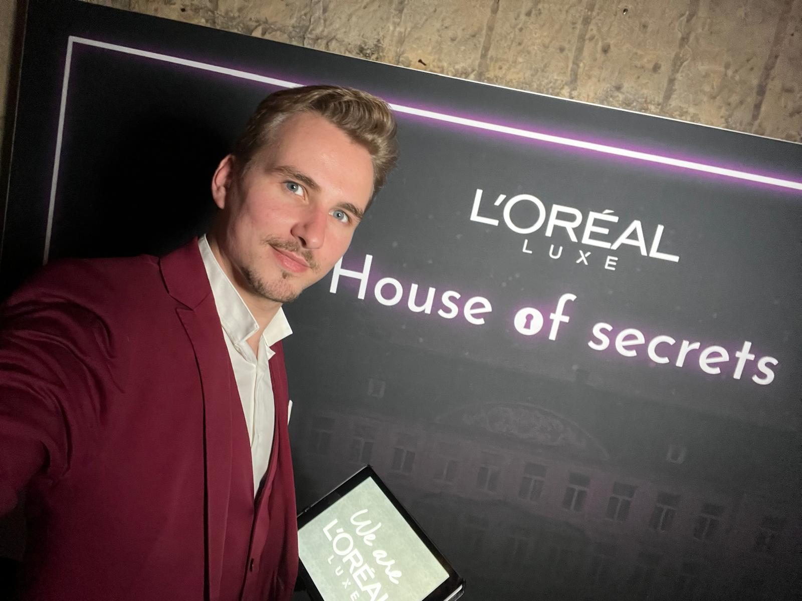 Maxime Mandrake à la soirée House of Secrets de L'Oréal Luxe, magicien pour événements de luxe